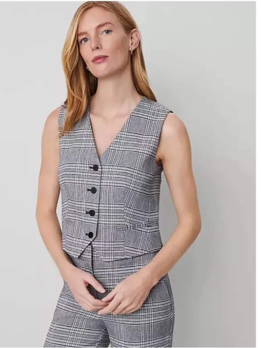 NWT Ann Taylor Plaid Vest, Size 6, perfect for layering or alone with jeans. - Picture 3 of 7